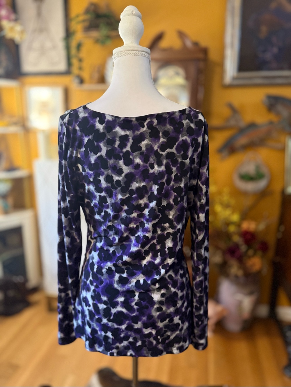 Chaus size L - Picture 3 of 4